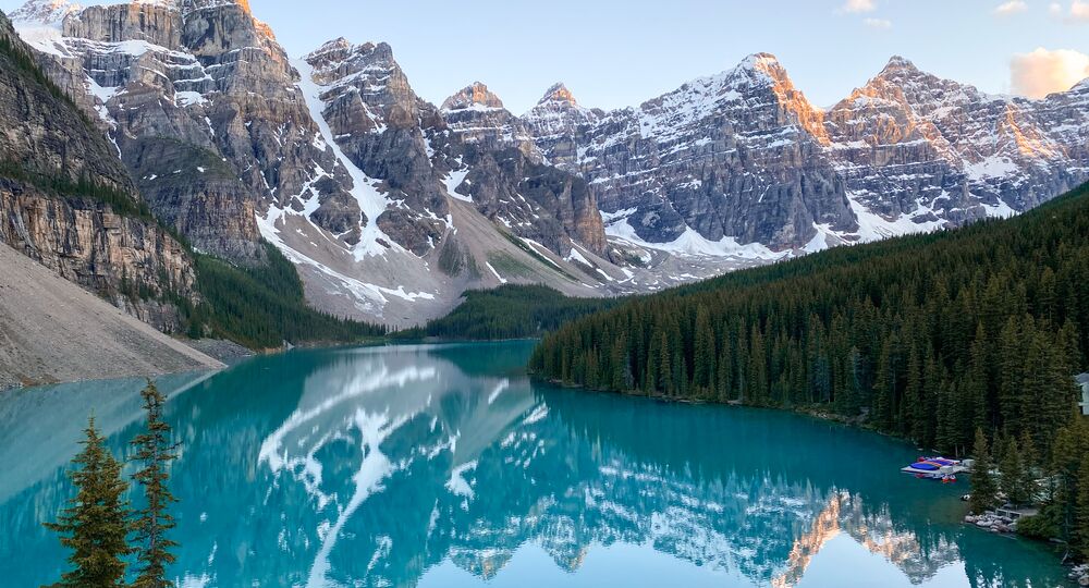 Moraine Lake Access Guide: Your Journey to Banff's Iconic Blue